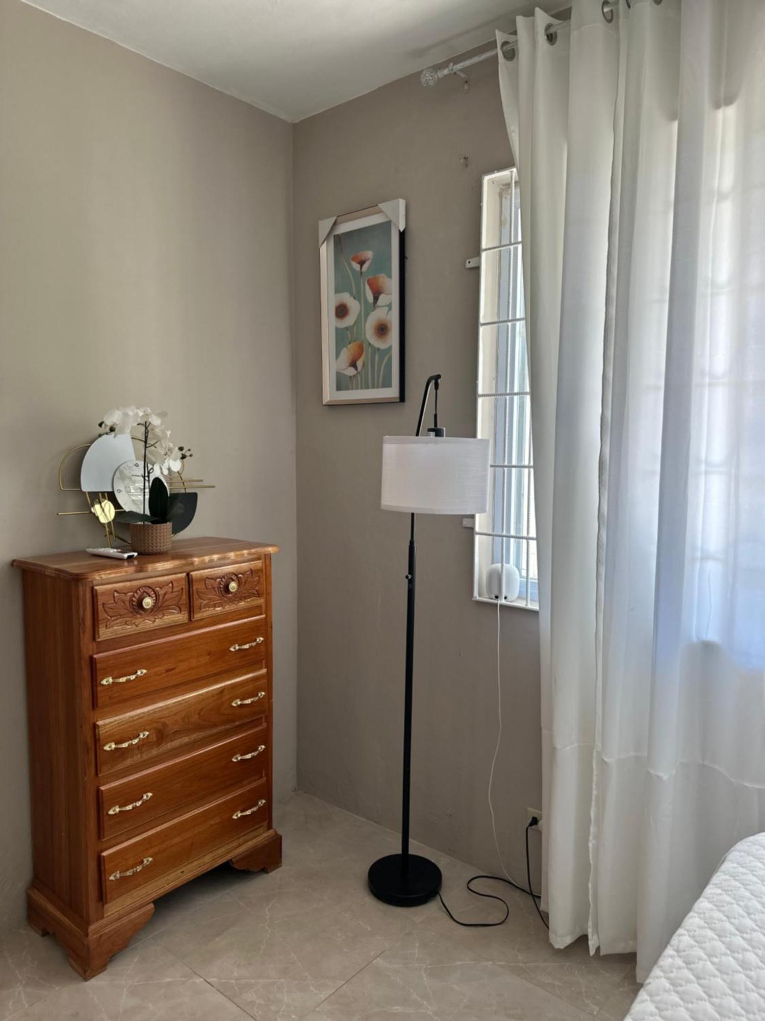 Appartamento The Shelton - Sinclair Montego Bay Esterno foto